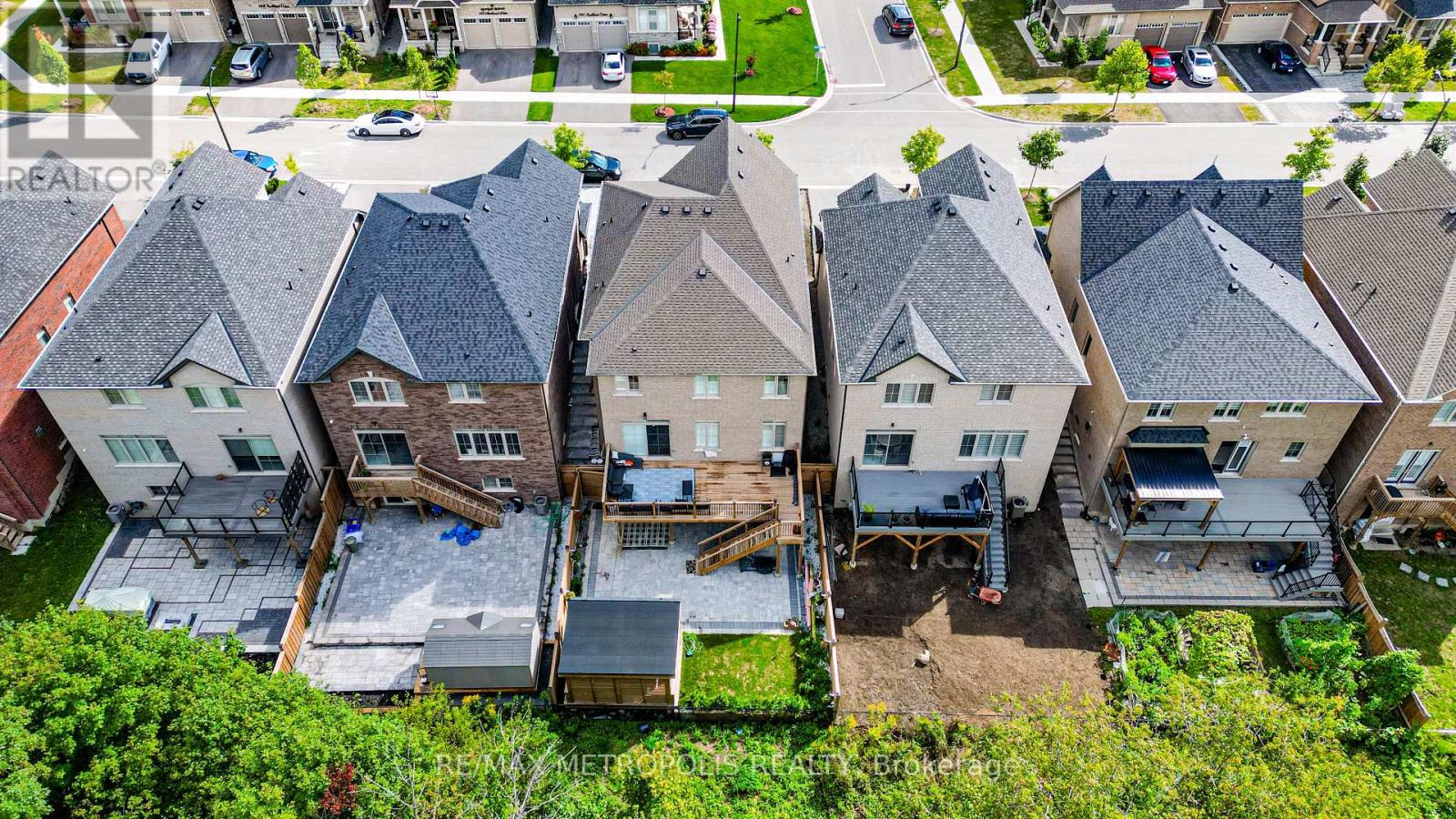 141 Auckland Drive, Whitby, Ontario  L1P 0J2 - Photo 4 - E12496298