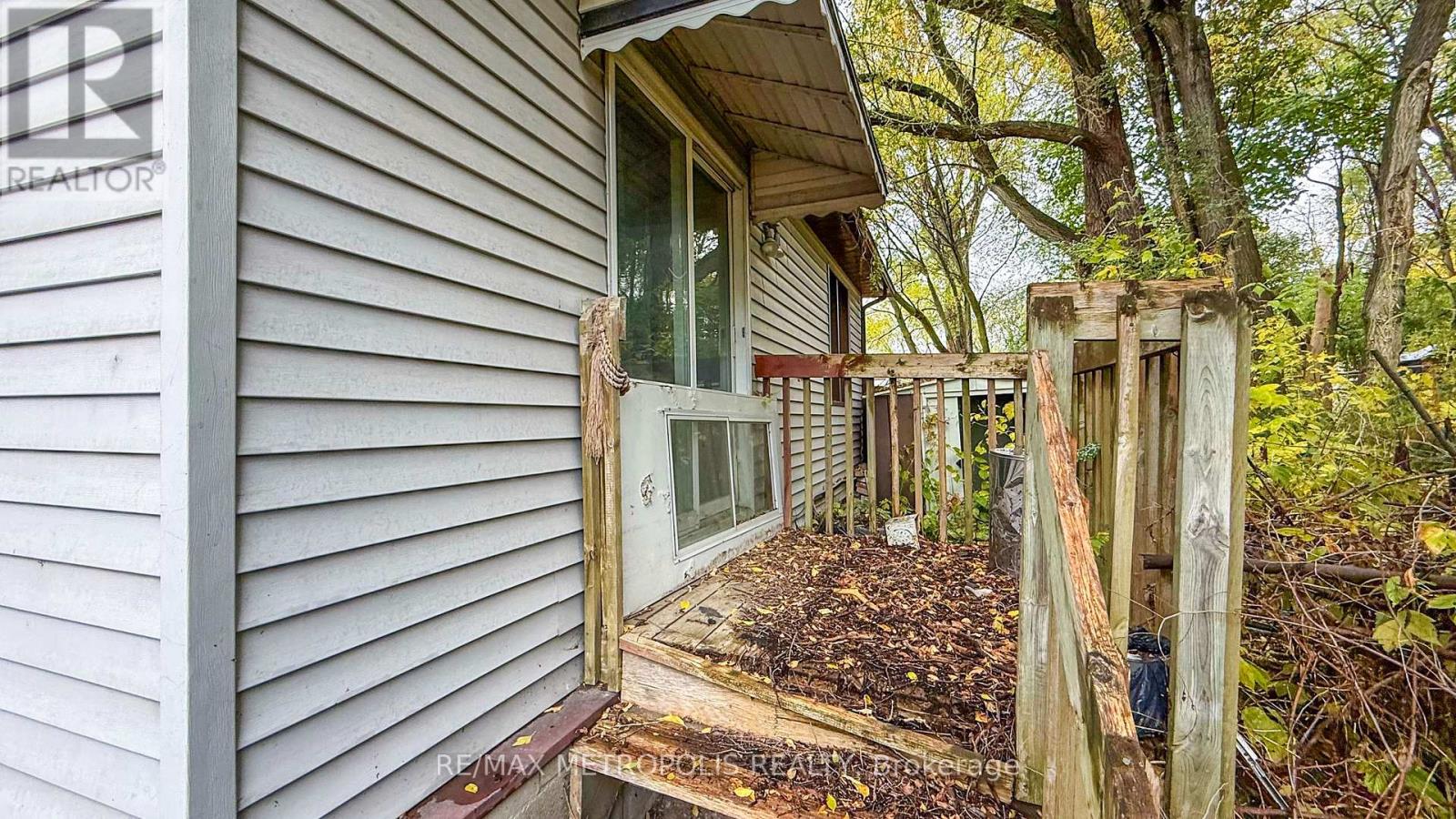 143 Kalmar Avenue, Toronto (Birchcliffe-Cliffside), Ontario  M1N 3G6 - Photo 10 - E12496384