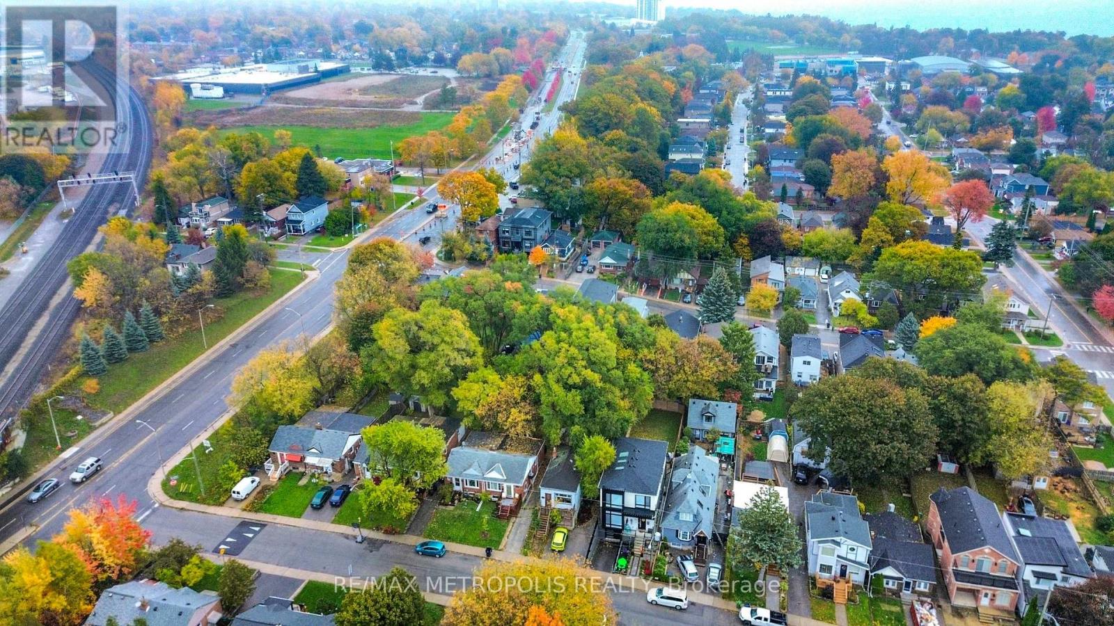 143 Kalmar Avenue, Toronto (Birchcliffe-Cliffside), Ontario  M1N 3G6 - Photo 31 - E12496384