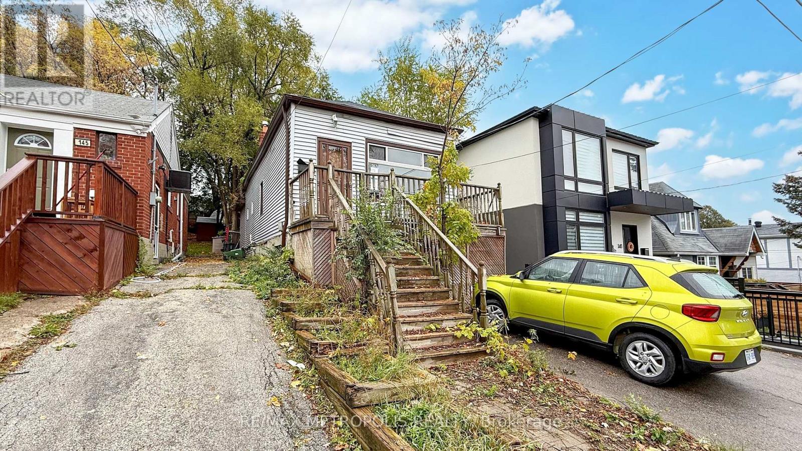 143 Kalmar Avenue, Toronto (Birchcliffe-Cliffside), Ontario  M1N 3G6 - Photo 4 - E12496384