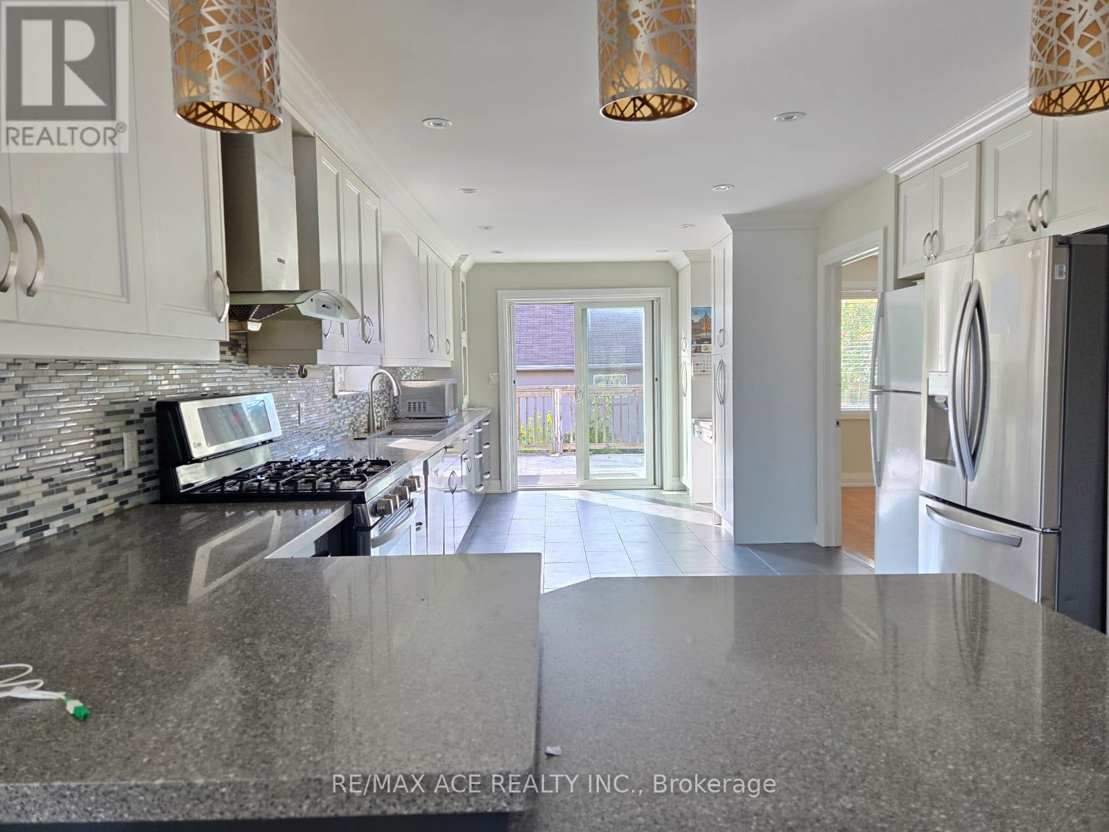 Main - 66 Portsdown Road, Toronto, Ontario  M1P 1V1 - Photo 3 - E12496404