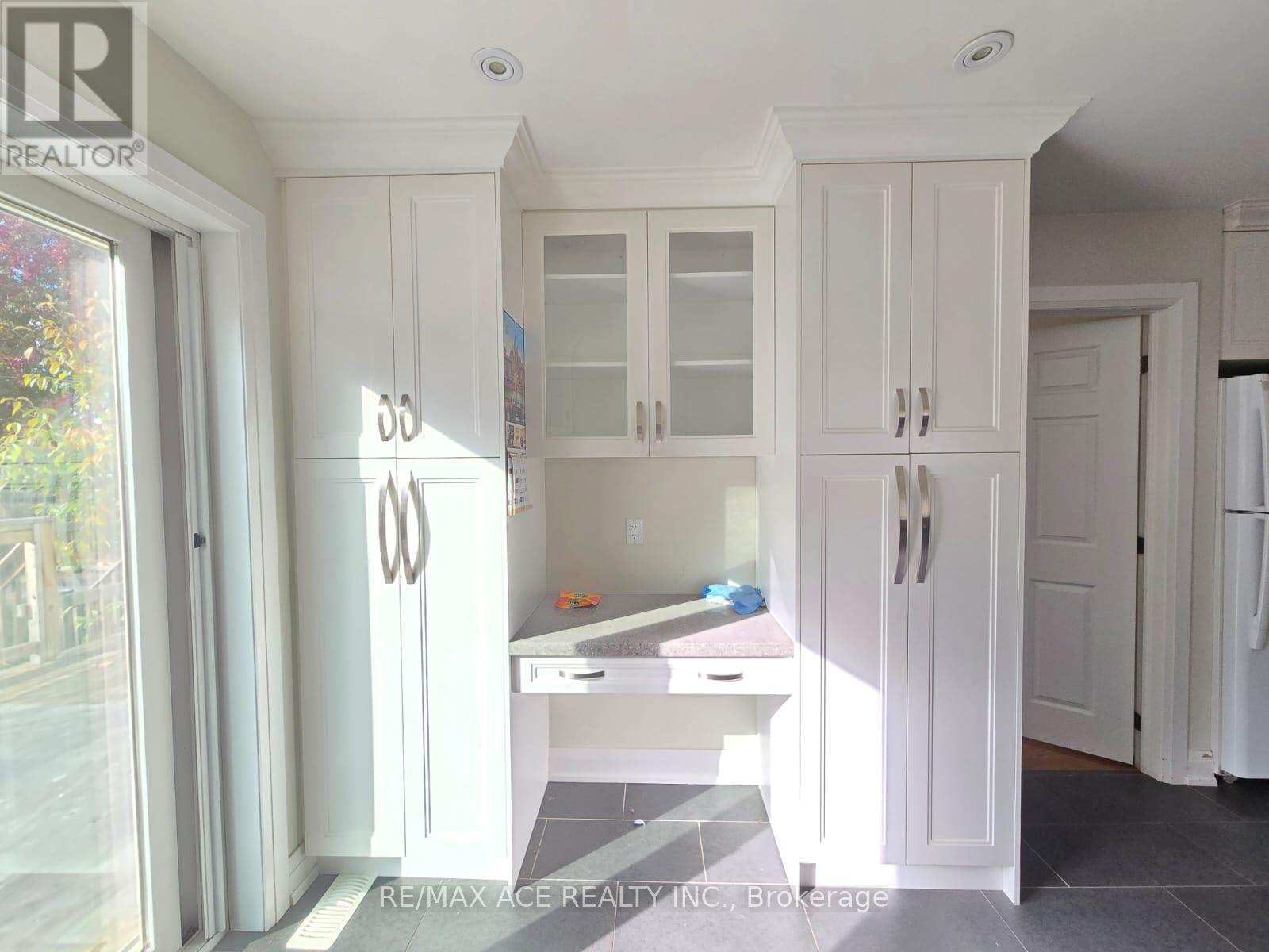 Main - 66 Portsdown Road, Toronto, Ontario  M1P 1V1 - Photo 6 - E12496404