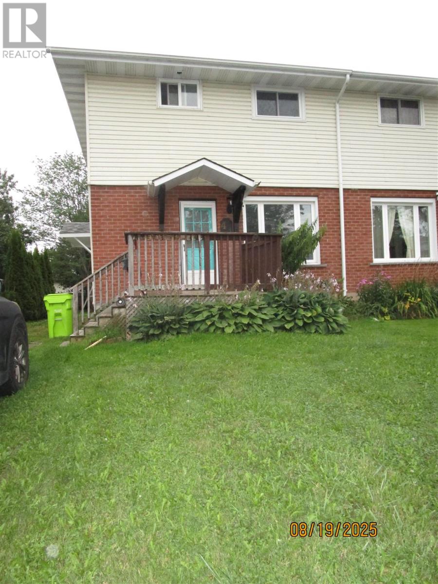 41 Princeton Dr, Sault Ste. Marie, Ontario  P6B 5T4 - Photo 1 - SM252078