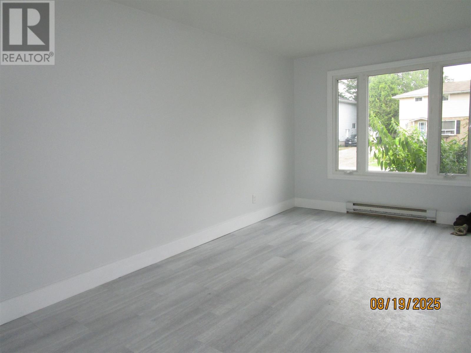 41 Princeton Dr, Sault Ste. Marie, Ontario  P6B 5T4 - Photo 5 - SM252078