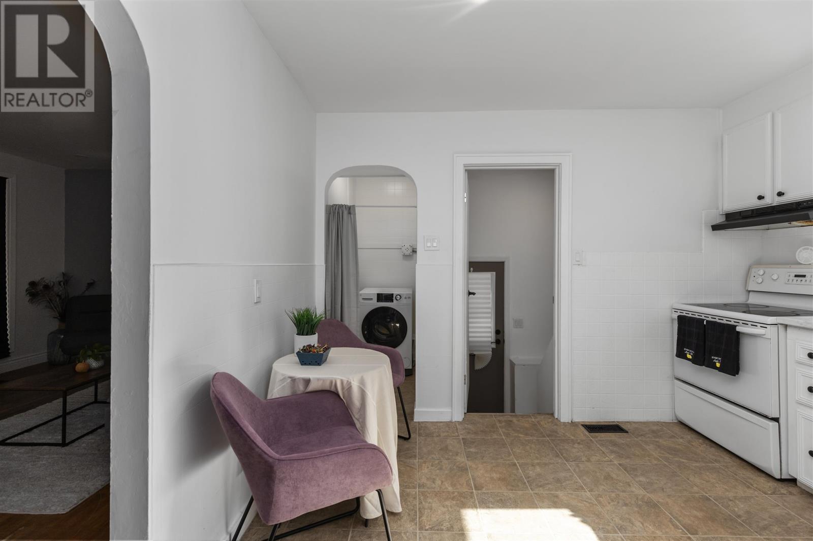 1579 Queen St E, Sault Ste. Marie, Ontario  P6A 2G5 - Photo 8 - SM252899