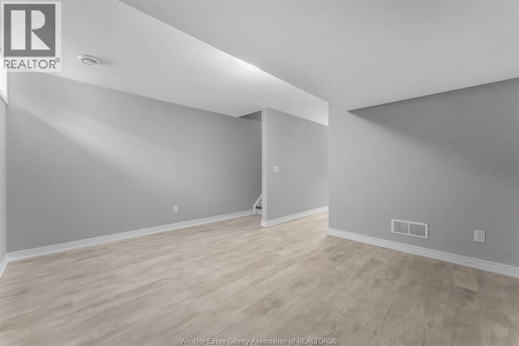 7768 Ascot Circle Unit# 74, Niagara Falls, Ontario  L2H 3P9 - Photo 28 - 25027695