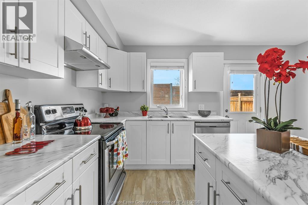 7768 Ascot Circle Unit# 74, Niagara Falls, Ontario  L2H 3P9 - Photo 13 - 25027694