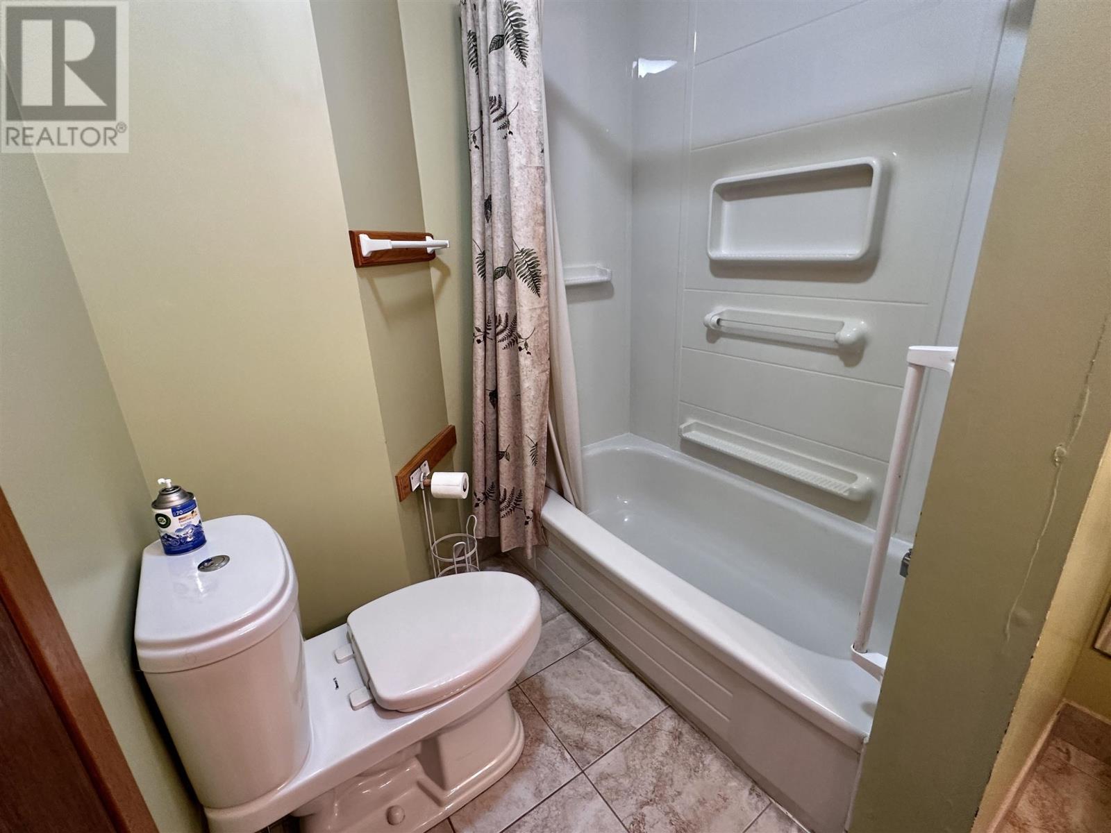 71 Lawrence Ave, Elliot Lake, Ontario  P5A 3R1 - Photo 13 - SM252101