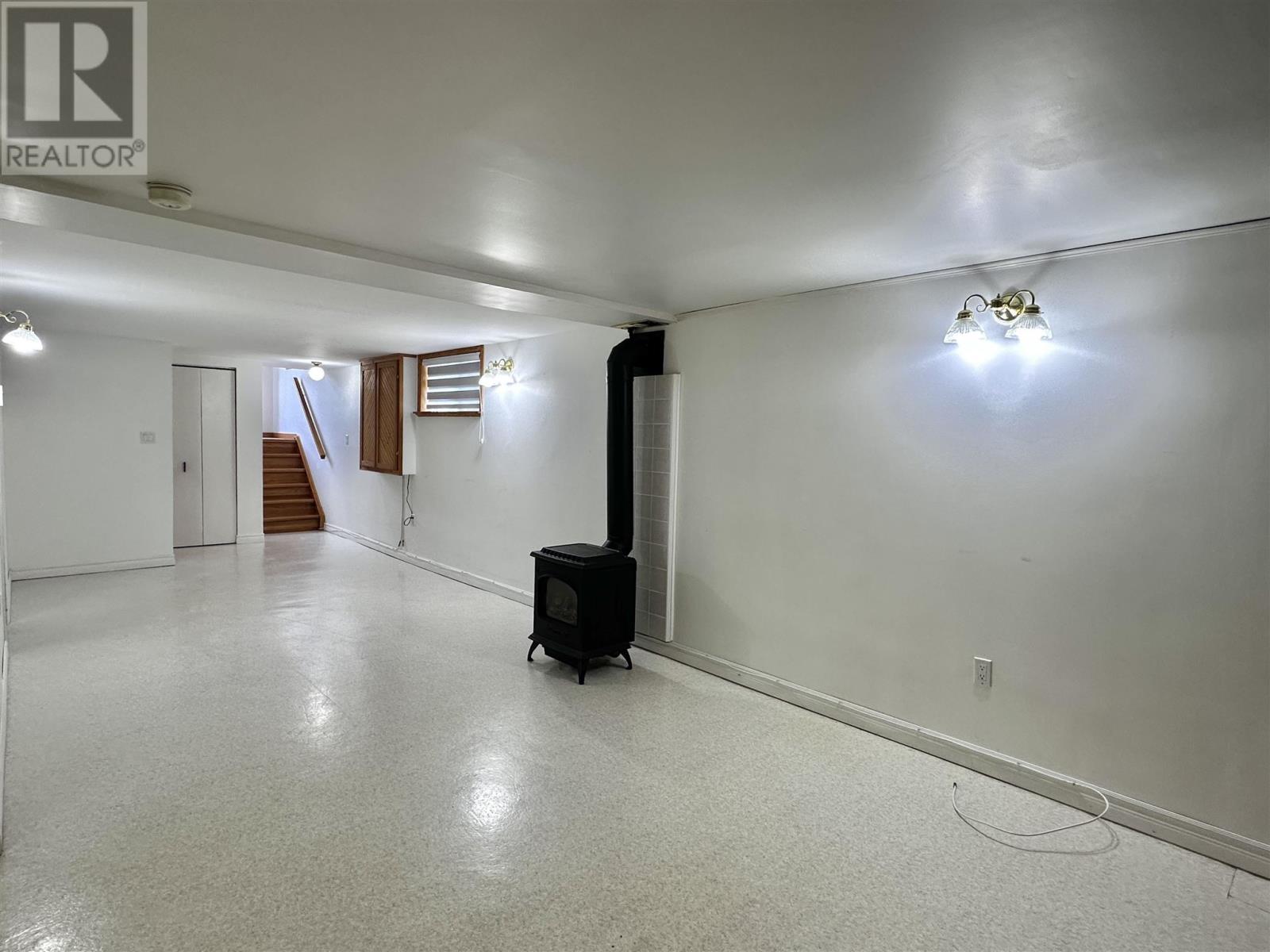 71 Lawrence Ave, Elliot Lake, Ontario  P5A 3R1 - Photo 20 - SM252101