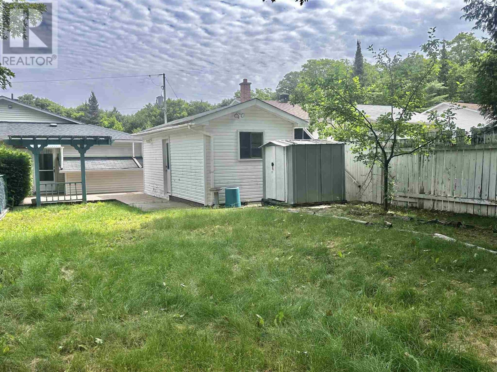 71 Lawrence Ave, Elliot Lake, Ontario  P5A 3R1 - Photo 40 - SM252101