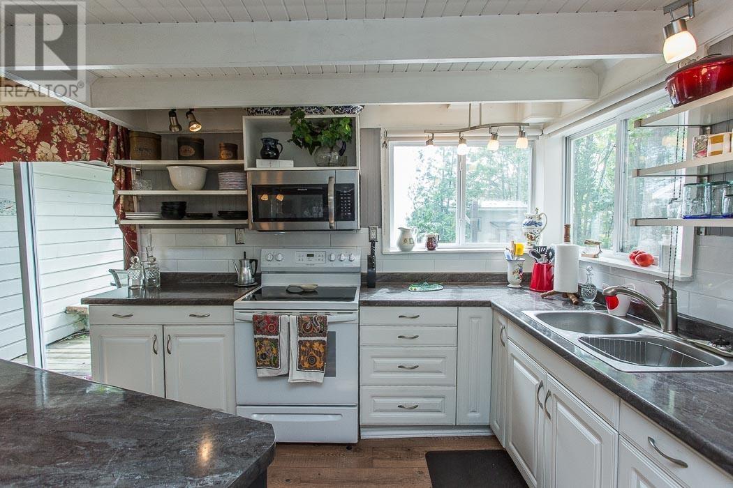 126 Waltonen Rd, Plummer Additional Township, Bruce Mines, Ontario P0R 1C0 - Photo 7 - SM252646