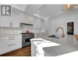 402 BOVIN AVENUE, Oshawa, Ontario