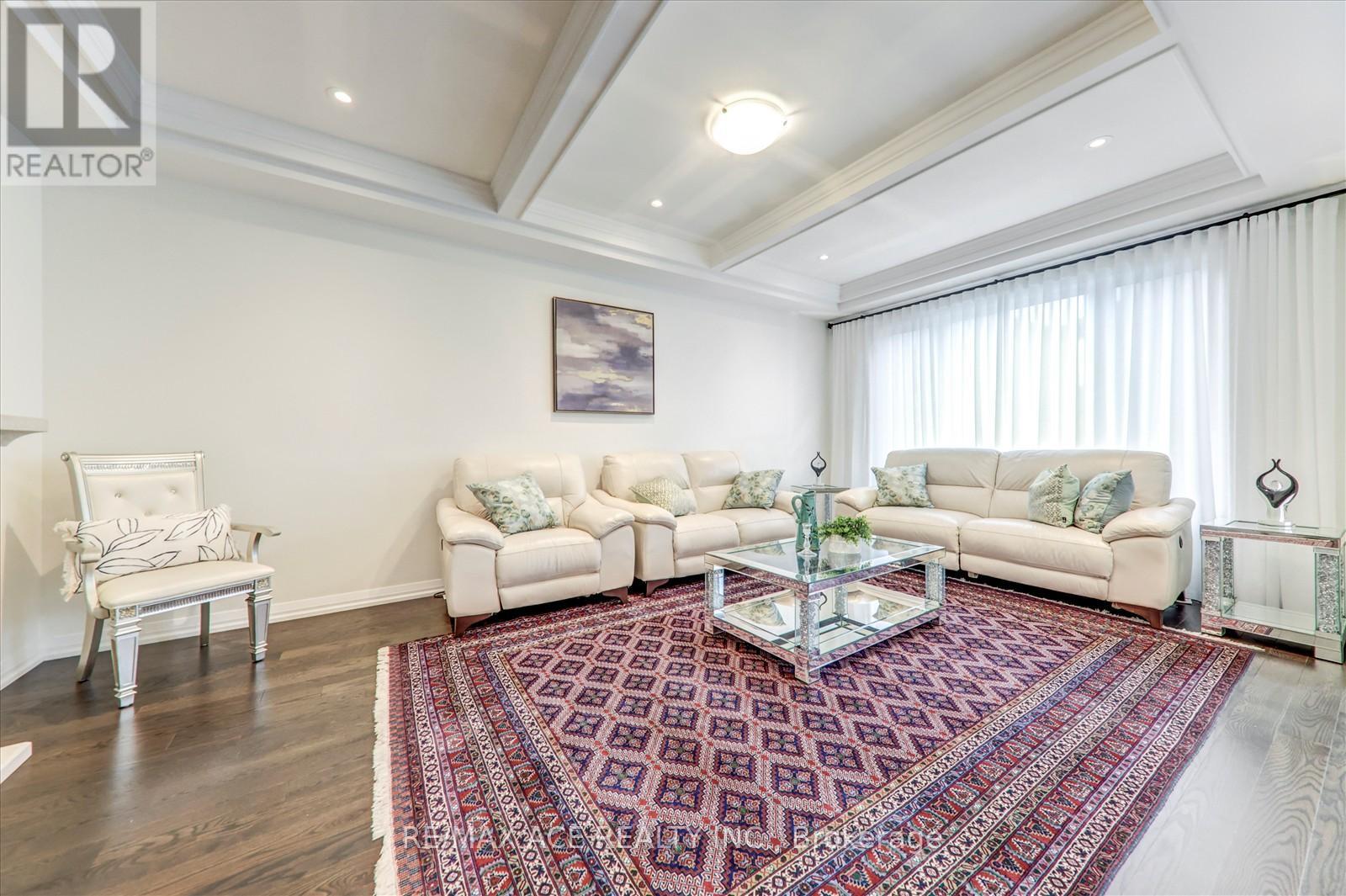 98 Markview Road, Whitchurch-Stouffville, Ontario  L4A 4W3 - Photo 15 - N12496246