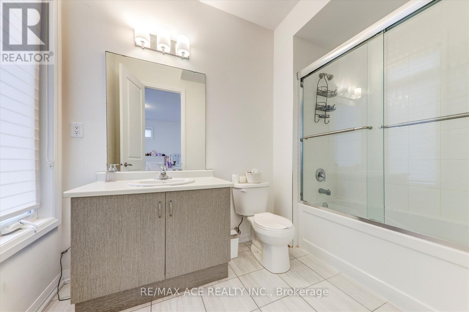 98 Markview Road, Whitchurch-Stouffville, Ontario  L4A 4W3 - Photo 22 - N12496246