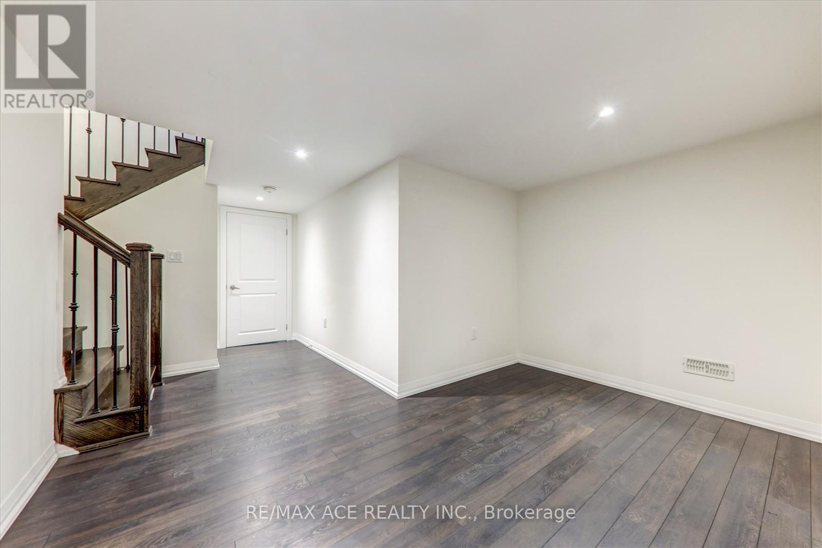 98 Markview Road, Whitchurch-Stouffville, Ontario  L4A 4W3 - Photo 34 - N12496246