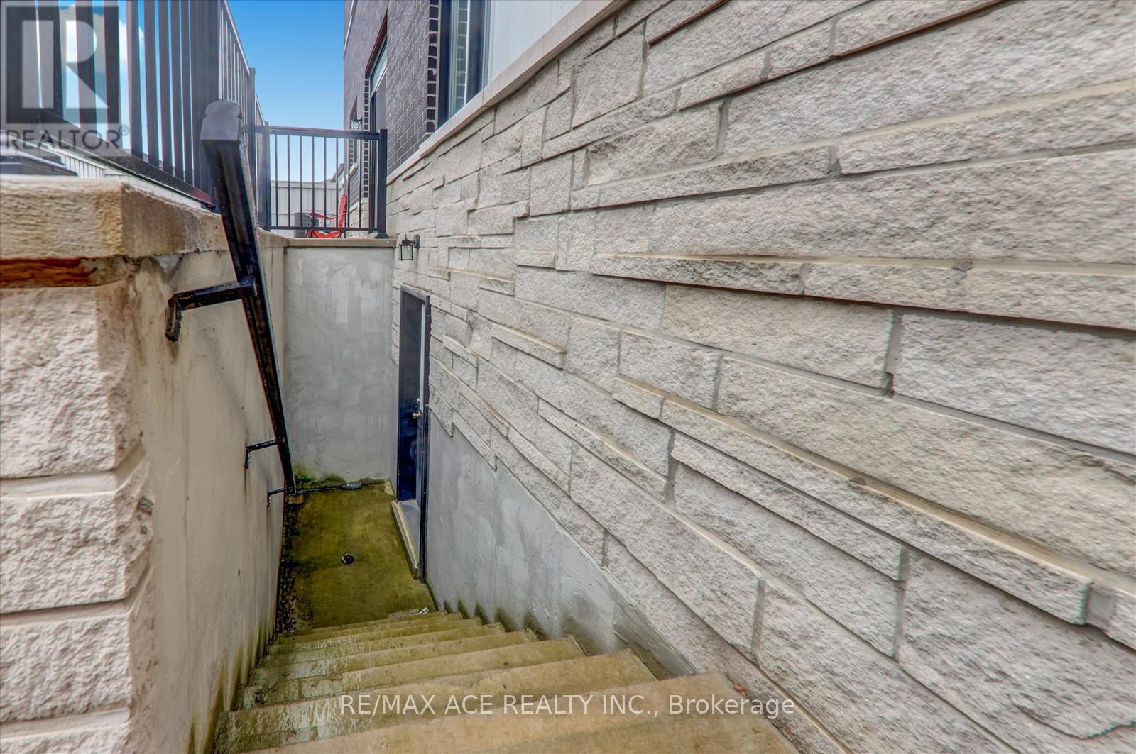 98 Markview Road, Whitchurch-Stouffville, Ontario  L4A 4W3 - Photo 36 - N12496246