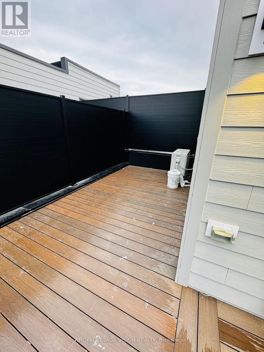 3 - 113 Marydale Avenue, Markham, Ontario  L3S 0E3 - Photo 16 - N12496286