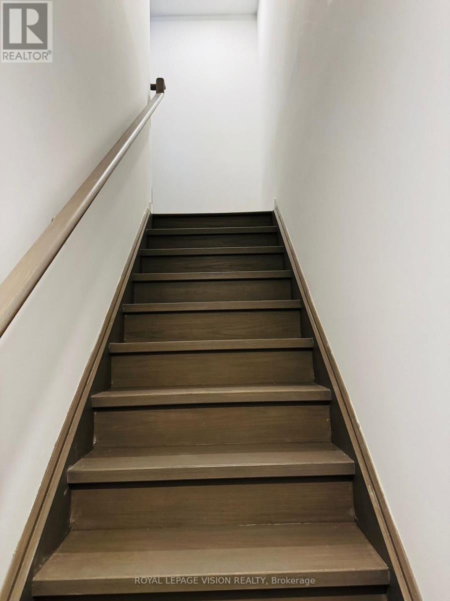 3 - 113 Marydale Avenue, Markham, Ontario  L3S 0E3 - Photo 2 - N12496286