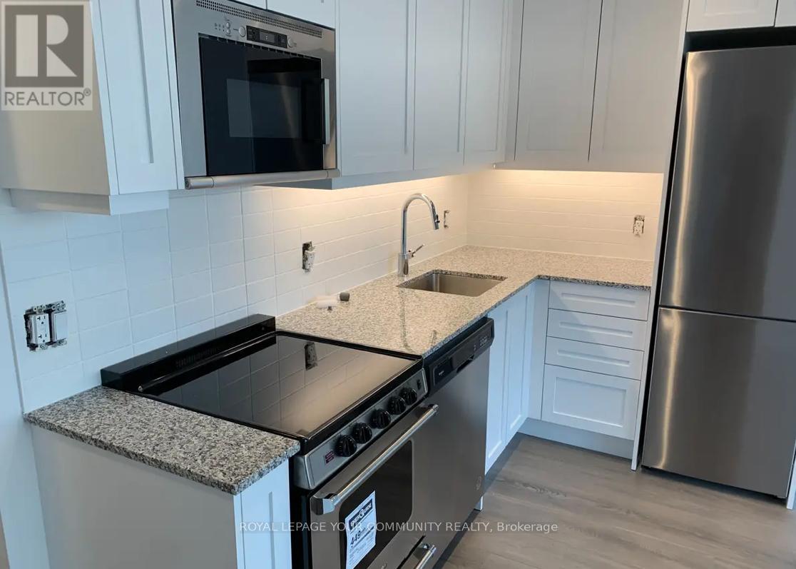 404 - 20 Gatineau Drive, Vaughan (Beverley Glen), Ontario  L4J 0L3 - Photo 6 - N12496338