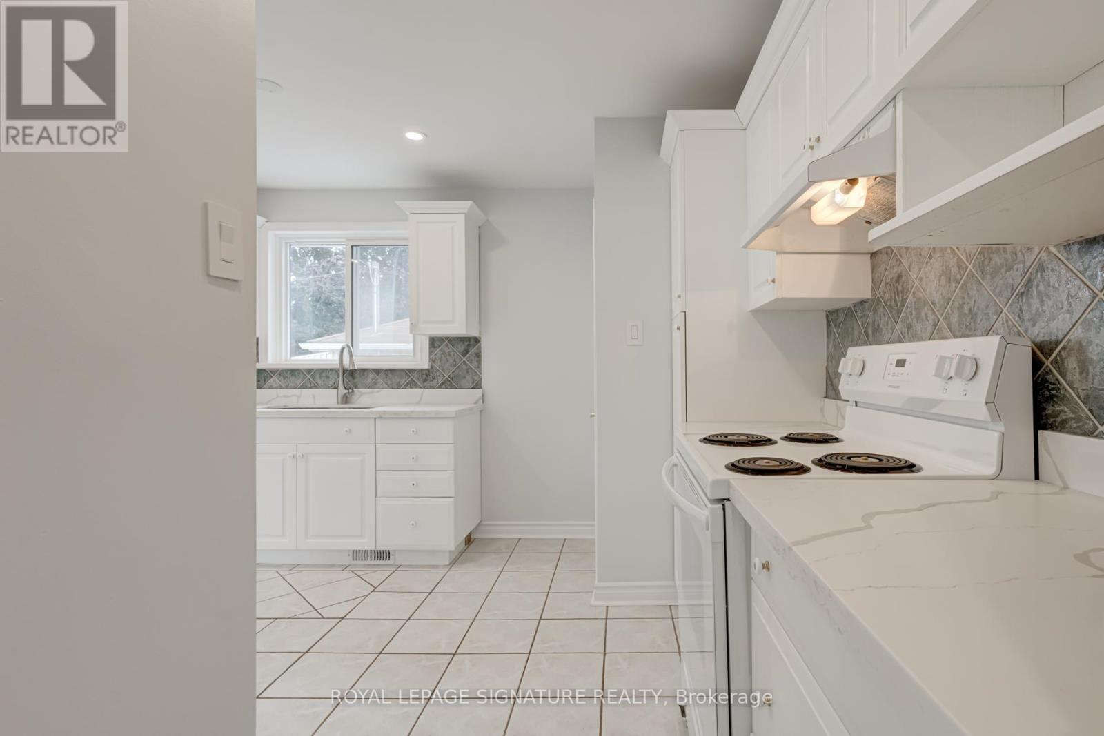 Main - 144 Willow Lane, Newmarket, Ontario  L3Y 4J3 - Photo 12 - N12496400