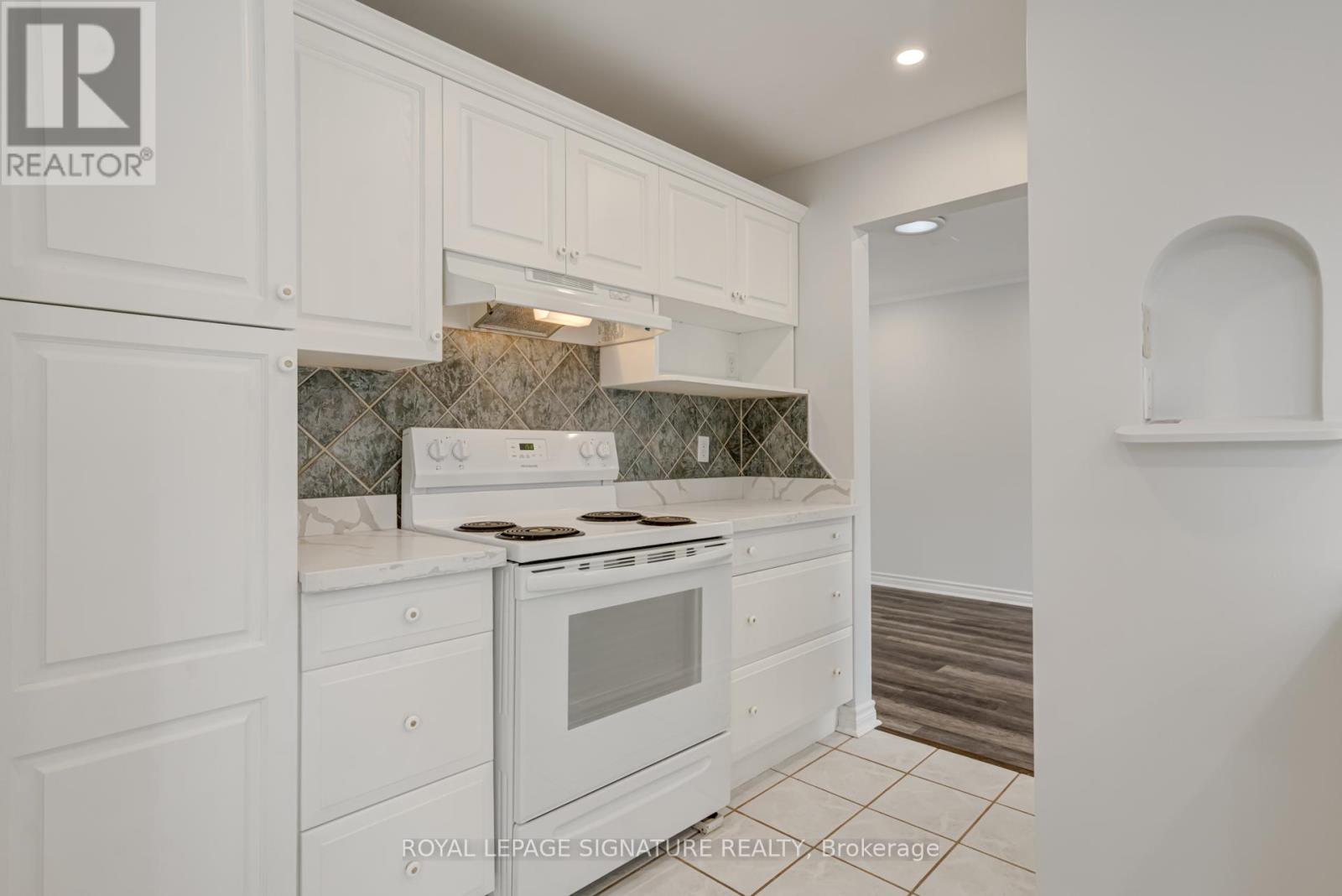 Main - 144 Willow Lane, Newmarket, Ontario  L3Y 4J3 - Photo 13 - N12496400