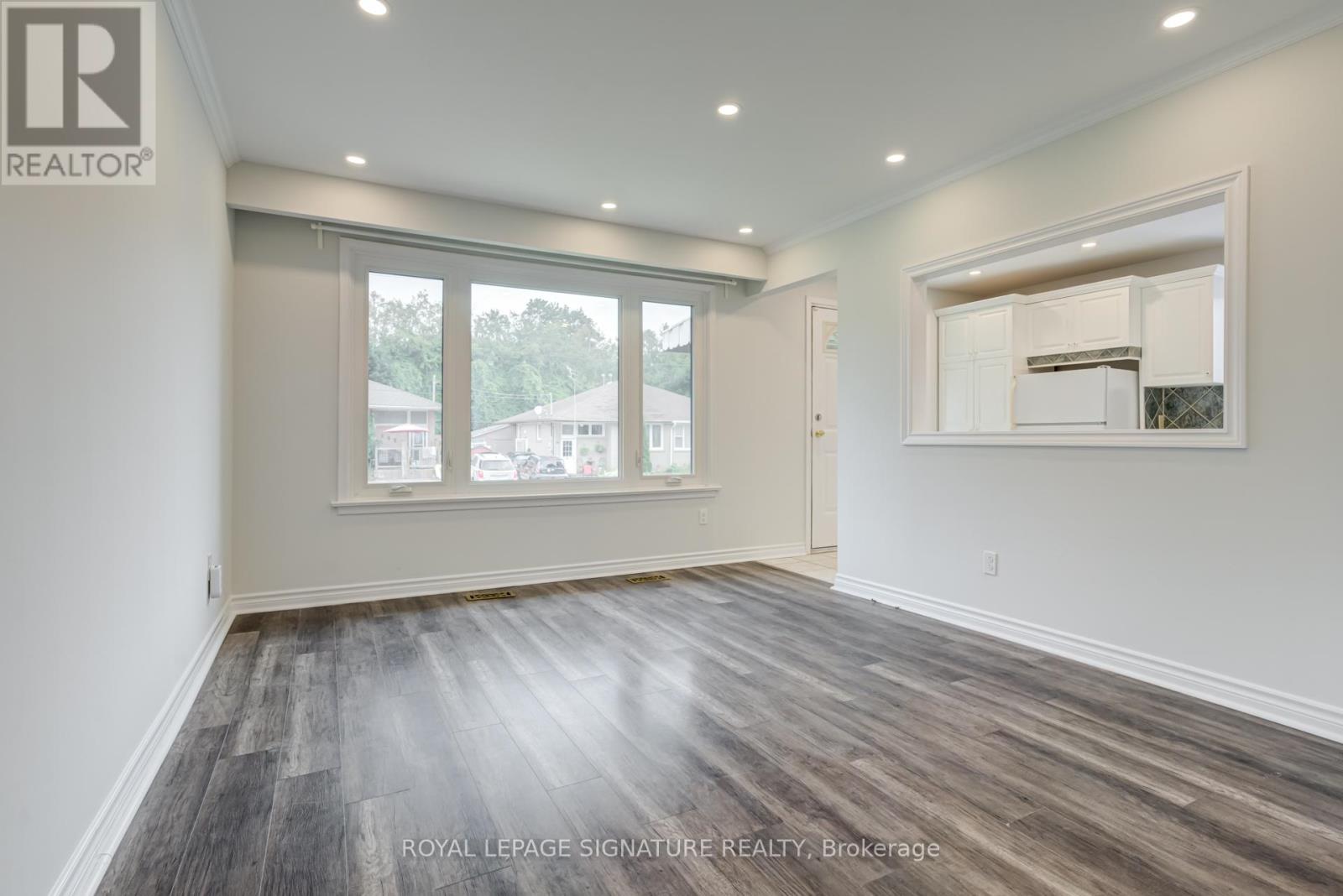 Main - 144 Willow Lane, Newmarket, Ontario  L3Y 4J3 - Photo 6 - N12496400