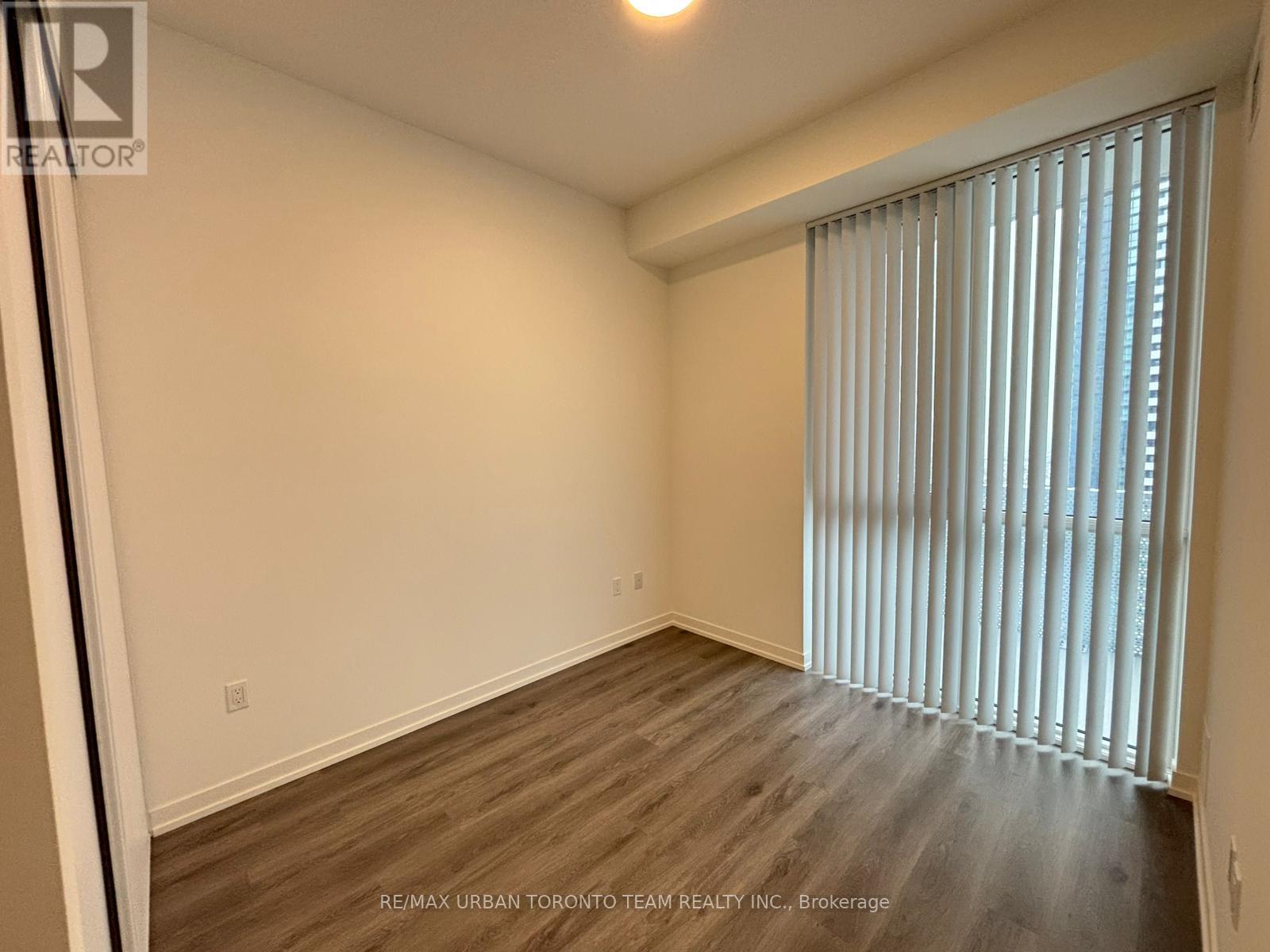 3115 - 28 Interchange Way, Vaughan, Ontario  L4K 0P8 - Photo 5 - N12496436