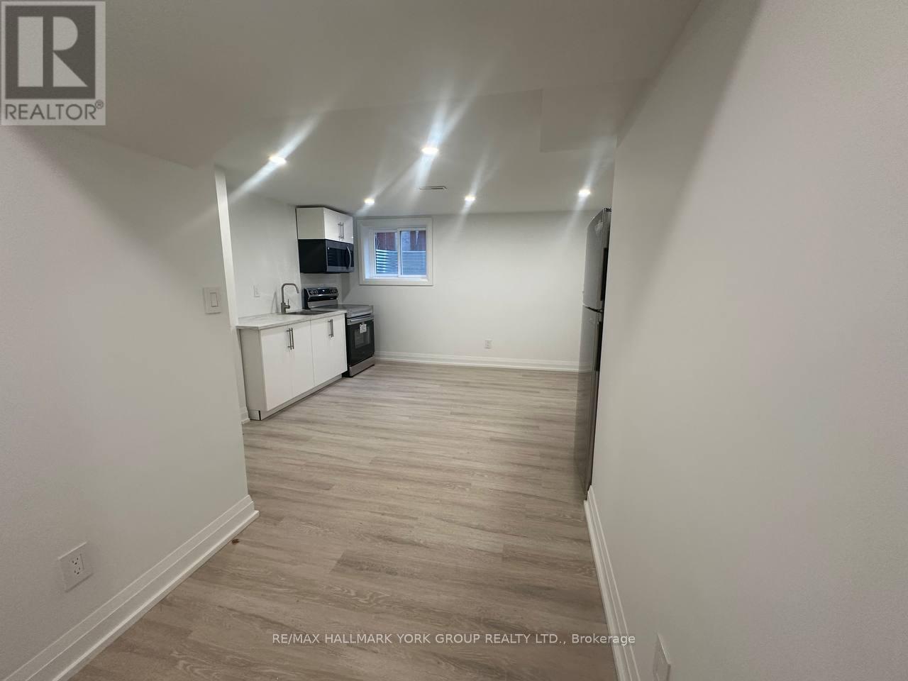 Basement - 106 Woodpark Place E, Newmarket, Ontario  L3Y 3P6 - Photo 13 - N12496470