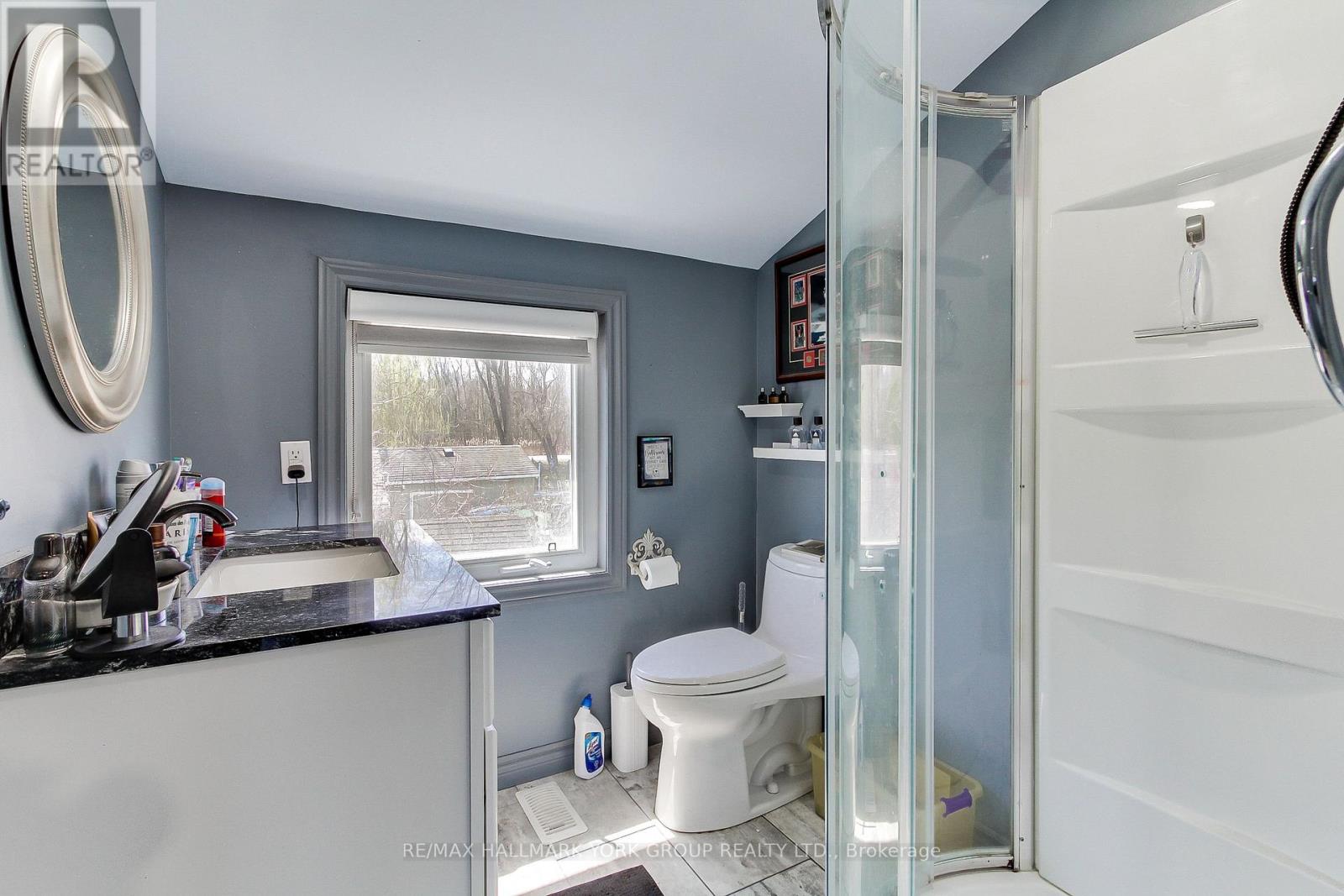 303 Lake Dr East Unit A Drive, Georgina, Ontario  L0E 1S0 - Photo 10 - N12496476