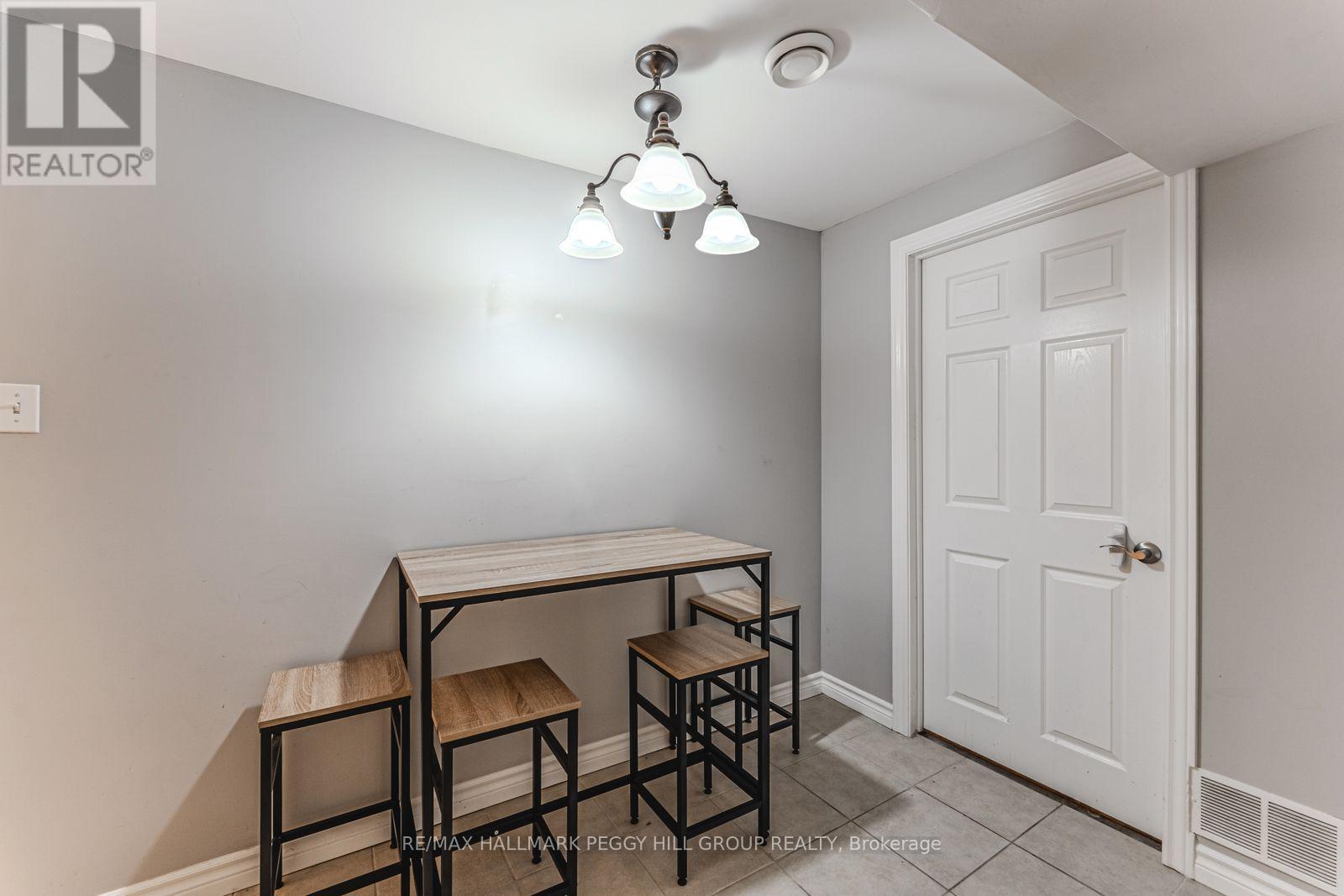 69 Fox Run, Barrie (Letitia Heights), Ontario  L4N 5L6 - Photo 12 - S12496312