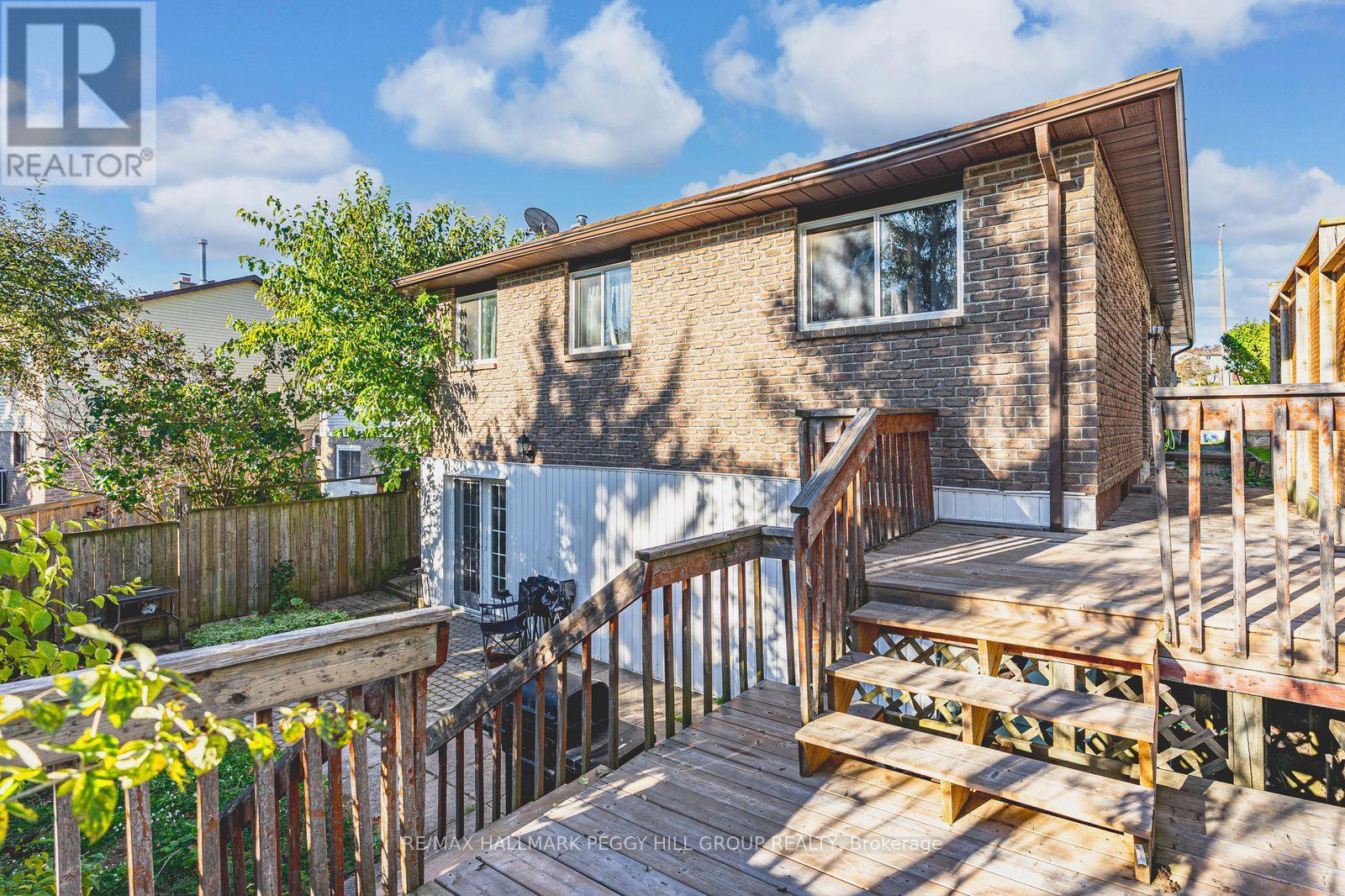 69 Fox Run, Barrie (Letitia Heights), Ontario  L4N 5L6 - Photo 5 - S12496312