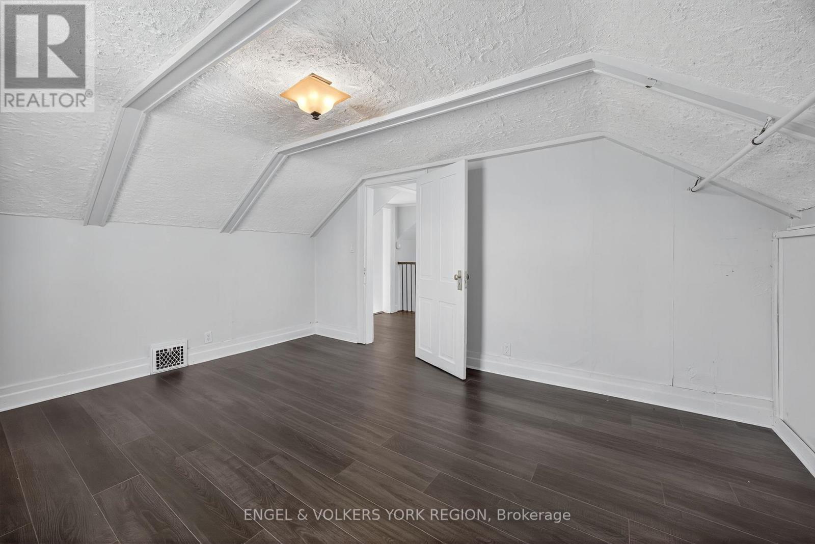 52 Parkside Drive, Barrie, Ontario  L4N 1W9 - Photo 22 - S12496352