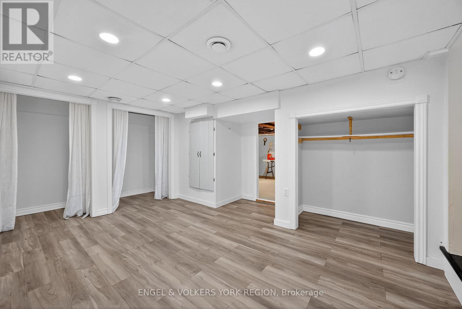 52 Parkside Drive, Barrie, Ontario  L4N 1W9 - Photo 30 - S12496352