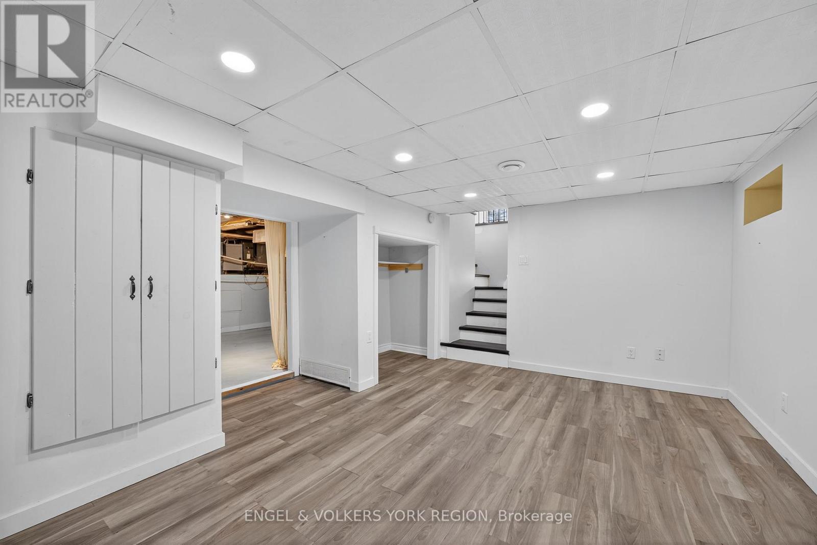 52 Parkside Drive, Barrie, Ontario  L4N 1W9 - Photo 31 - S12496352