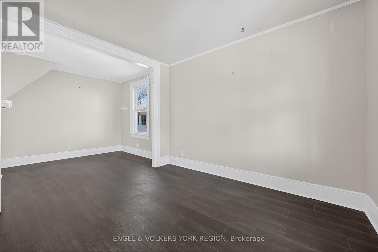 52 Parkside Drive, Barrie, Ontario  L4N 1W9 - Photo 4 - S12496352