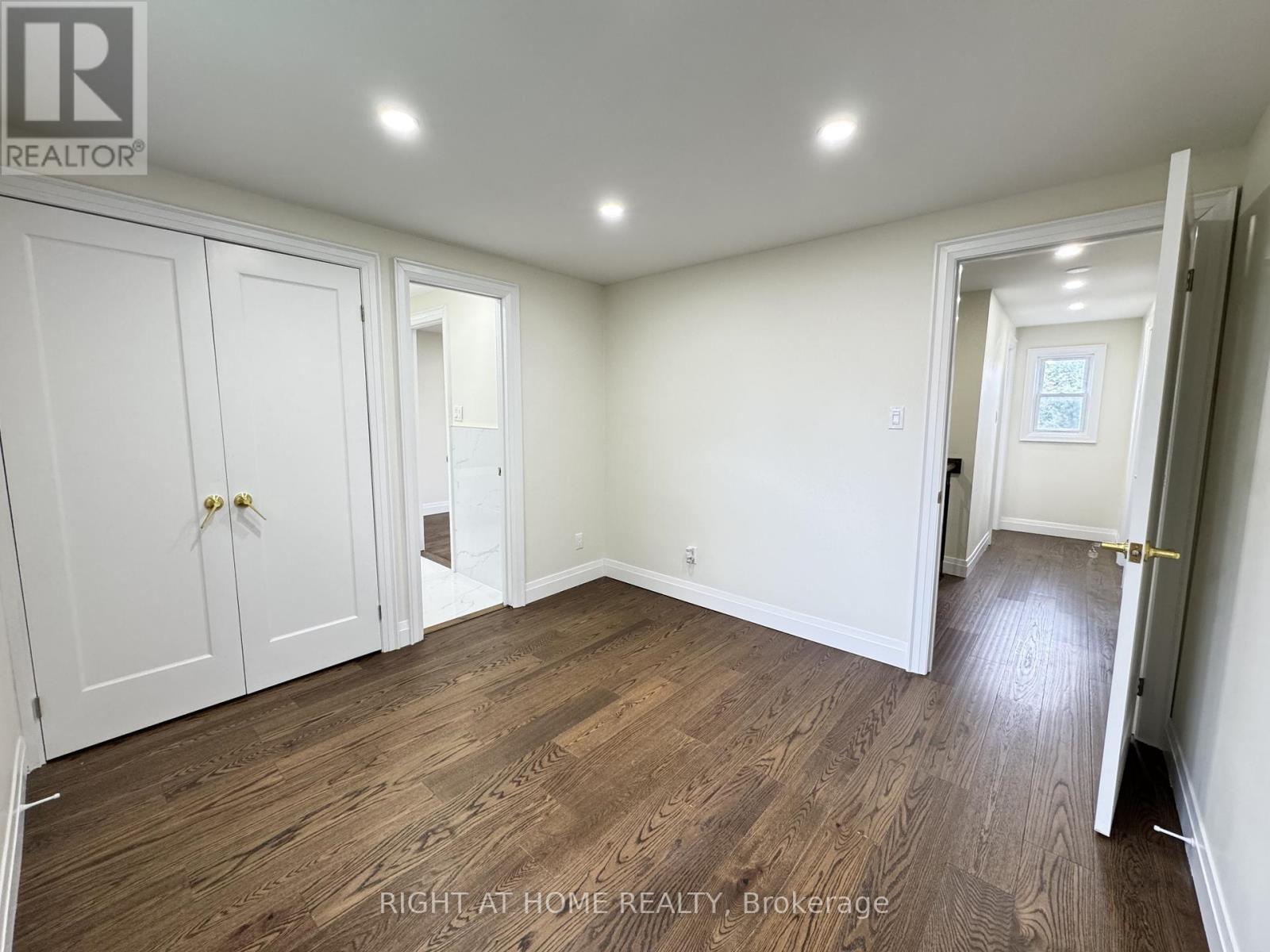 247 Hickling Trail, Barrie (Grove East), Ontario  L4M 5W9 - Photo 11 - S12496498