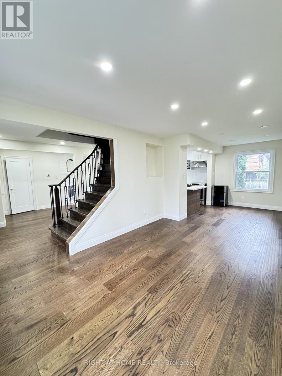 247 Hickling Trail, Barrie (Grove East), Ontario  L4M 5W9 - Photo 14 - S12496498