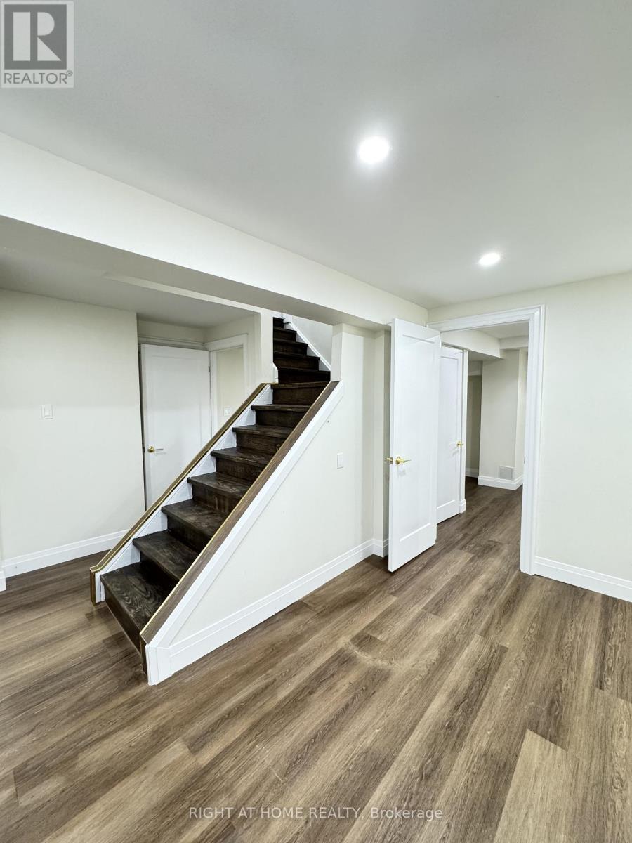 247 Hickling Trail, Barrie (Grove East), Ontario  L4M 5W9 - Photo 17 - S12496498