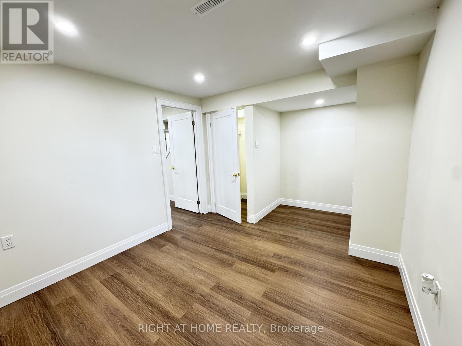 247 Hickling Trail, Barrie (Grove East), Ontario  L4M 5W9 - Photo 18 - S12496498