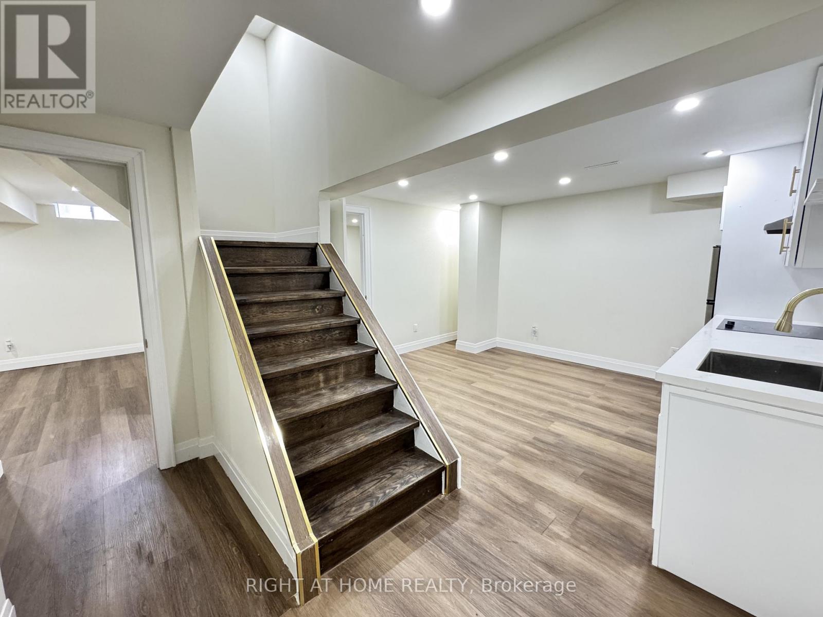 247 Hickling Trail, Barrie (Grove East), Ontario  L4M 5W9 - Photo 20 - S12496498