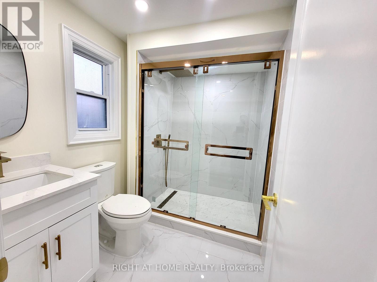 247 Hickling Trail, Barrie (Grove East), Ontario  L4M 5W9 - Photo 5 - S12496498