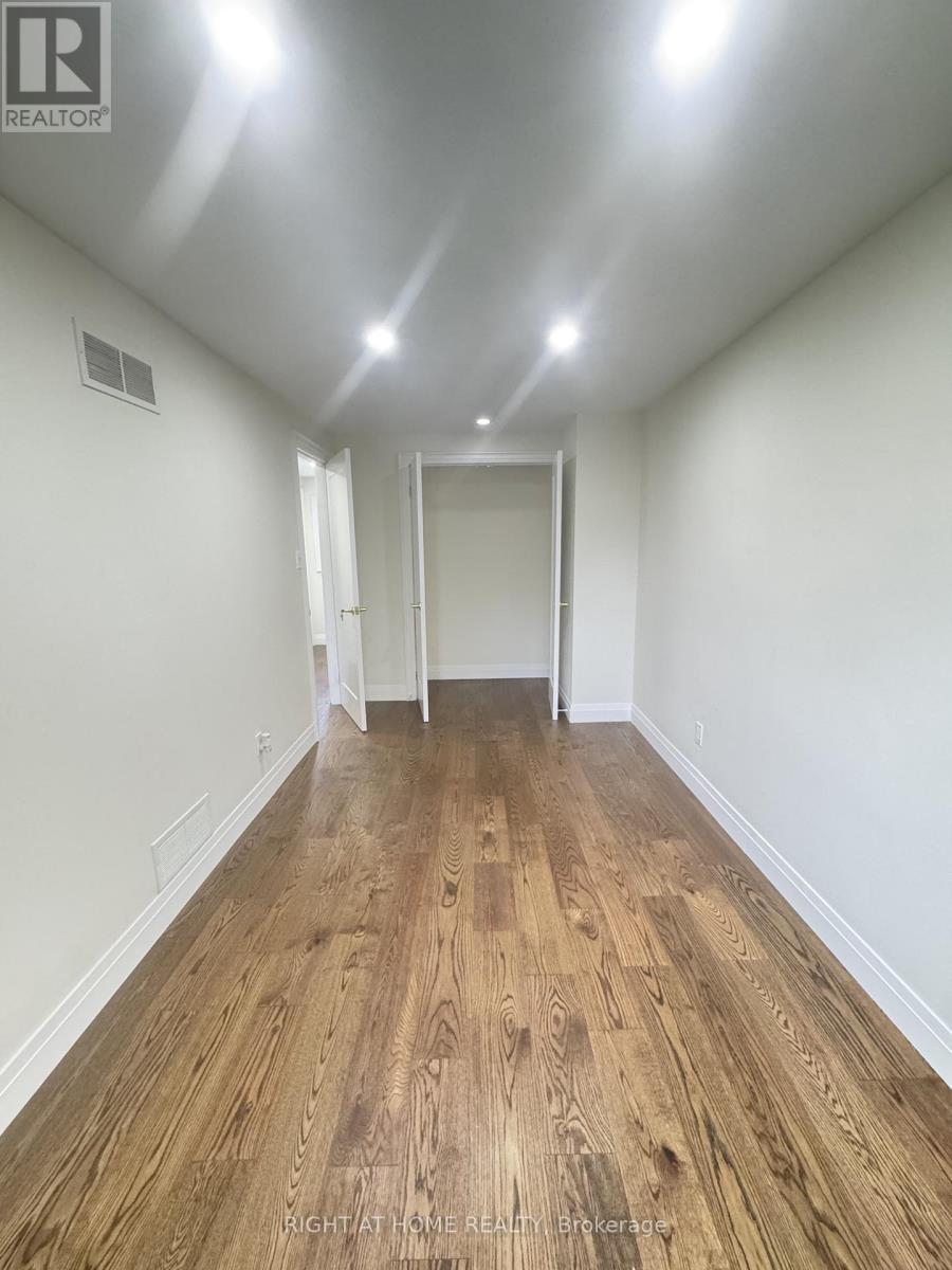 247 Hickling Trail, Barrie (Grove East), Ontario  L4M 5W9 - Photo 8 - S12496498