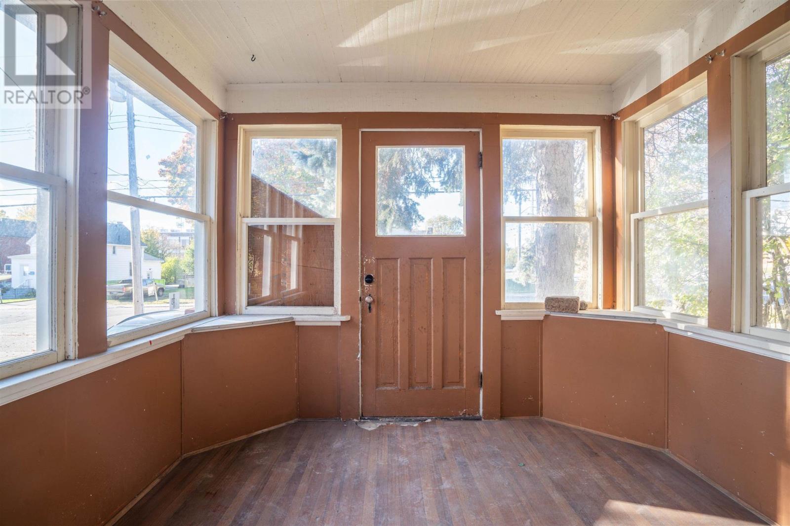 152 Pilgrim St, Sault Ste. Marie, Ontario P6A 3E9 - Photo 6 - SM253122