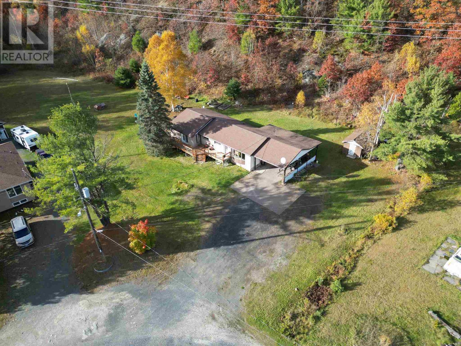 1039 Sheppards Ln, Spragge, Ontario P0R 1K0 - Photo 2 - SM253076