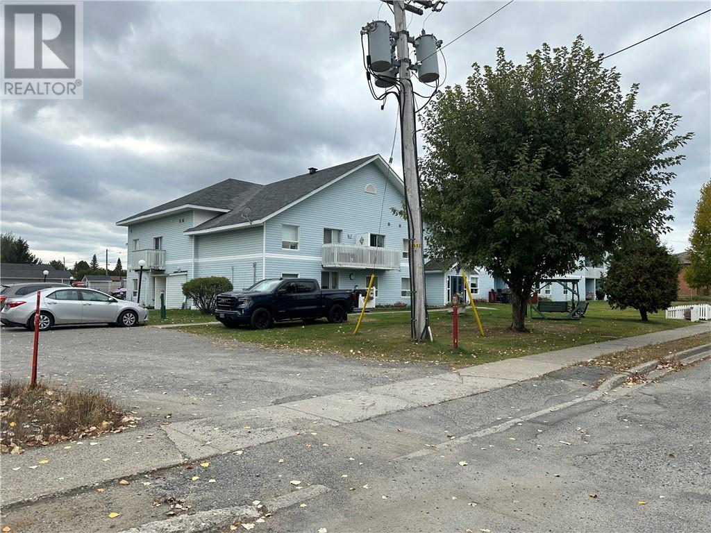 21 Balsam Street Unit# 104, Coniston, Ontario  P0M 1M0 - Photo 2 - 2125453