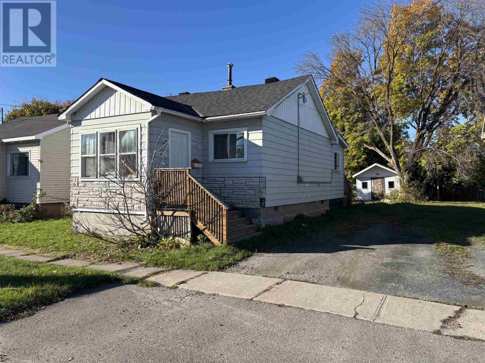 403 First Ave, Sault Ste. Marie, Ontario P6C 4N9 - Photo 1 - SM253132