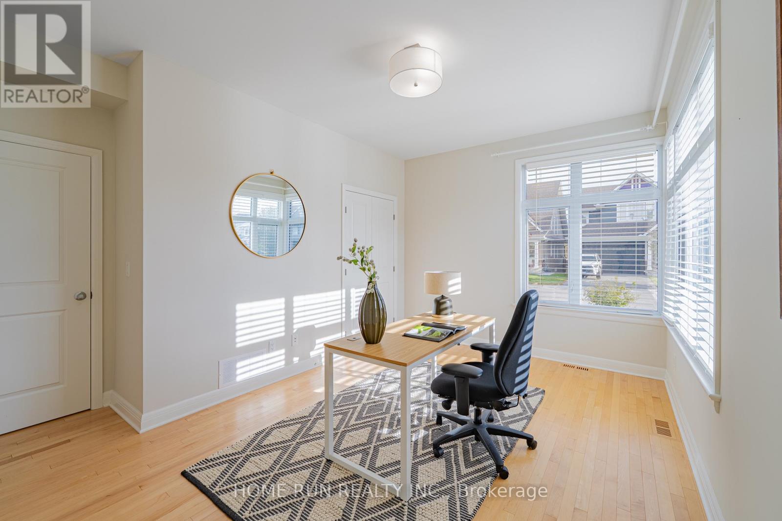 100 Lochhouse Walk, Ottawa, Ontario  K2J 6A4 - Photo 3 - X12468309