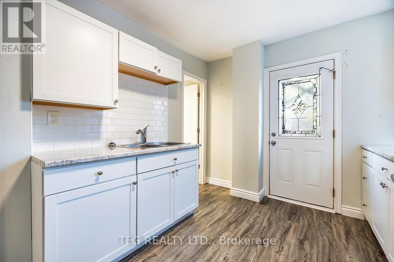 Mainfloor - 283 Jarvis Street, Oshawa, Ontario  L1G 5K8 - Photo 8 - E12496514