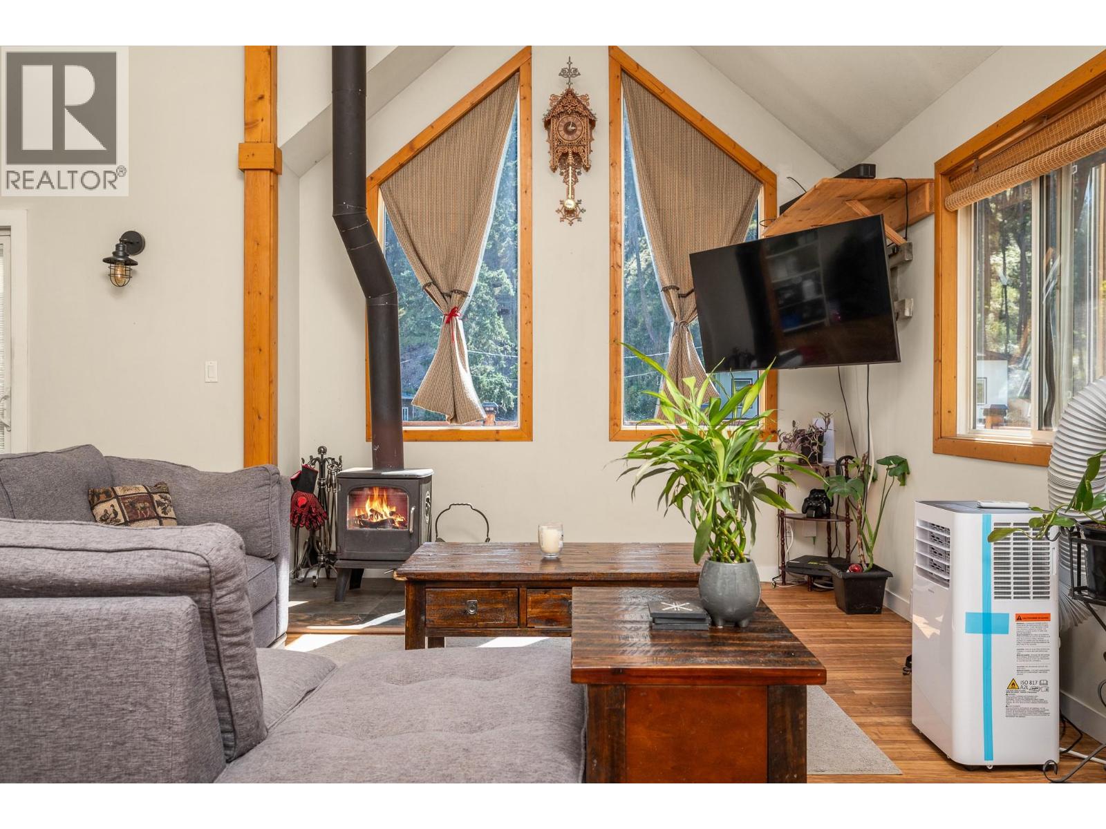 322 Northern View Drive, Vernon, British Columbia  V1H 2C3 - Photo 7 - 10357453