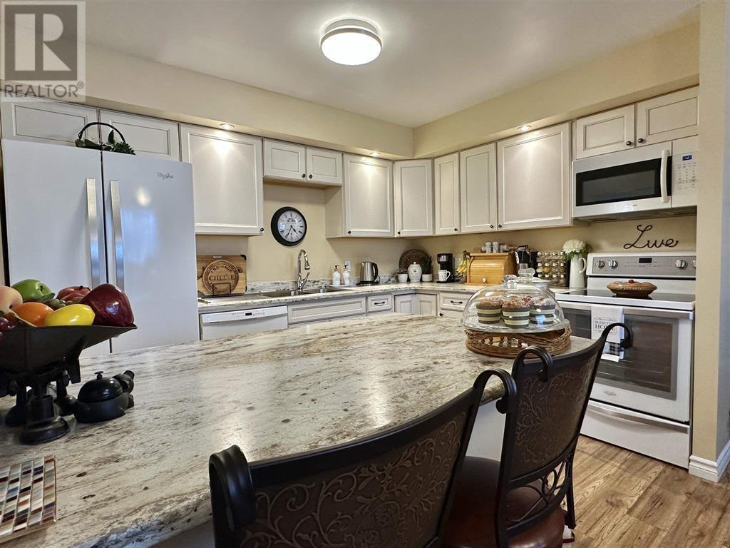 1 Gauthier Pl, Elliot Lake, Ontario  P5A 3M1 - Photo 7 - SM253136